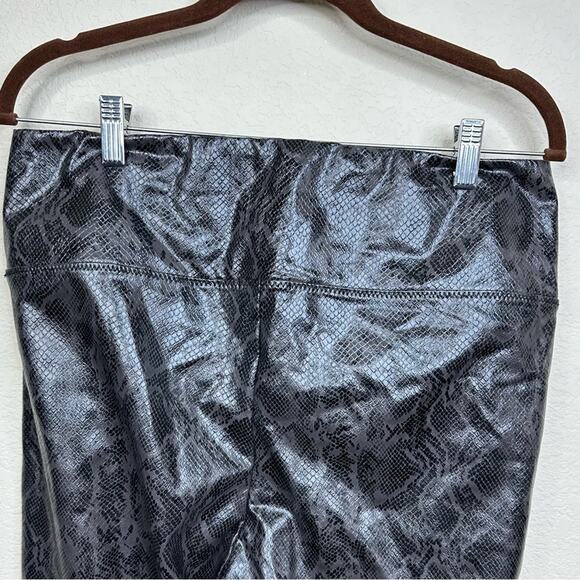 7 For All Mankind Faux Leather Leggings  Snakeskin High Rise Womens Size L - Picture 5 of 10